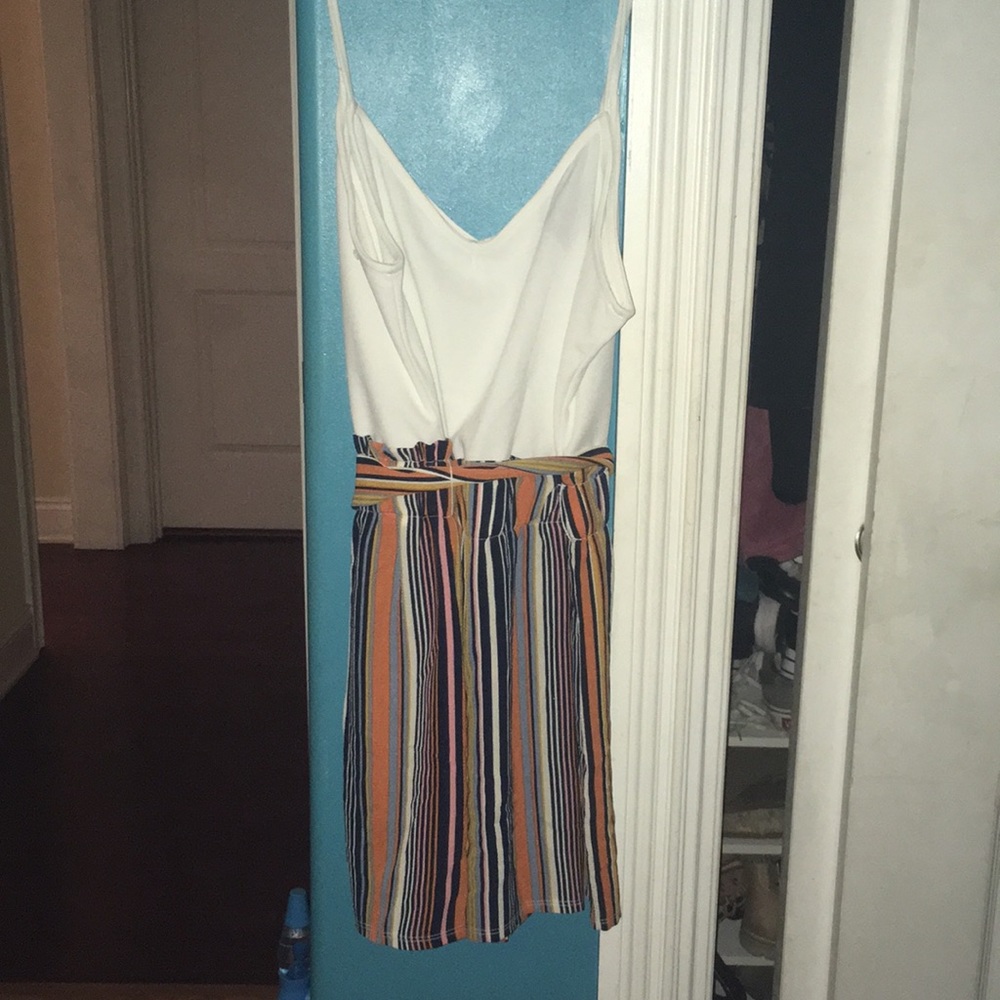 Romper - Picture 2 of 3